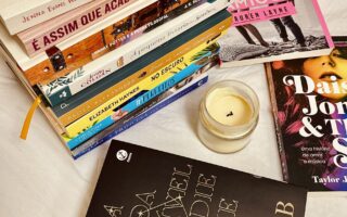 pilha de livros escritos por mulheres